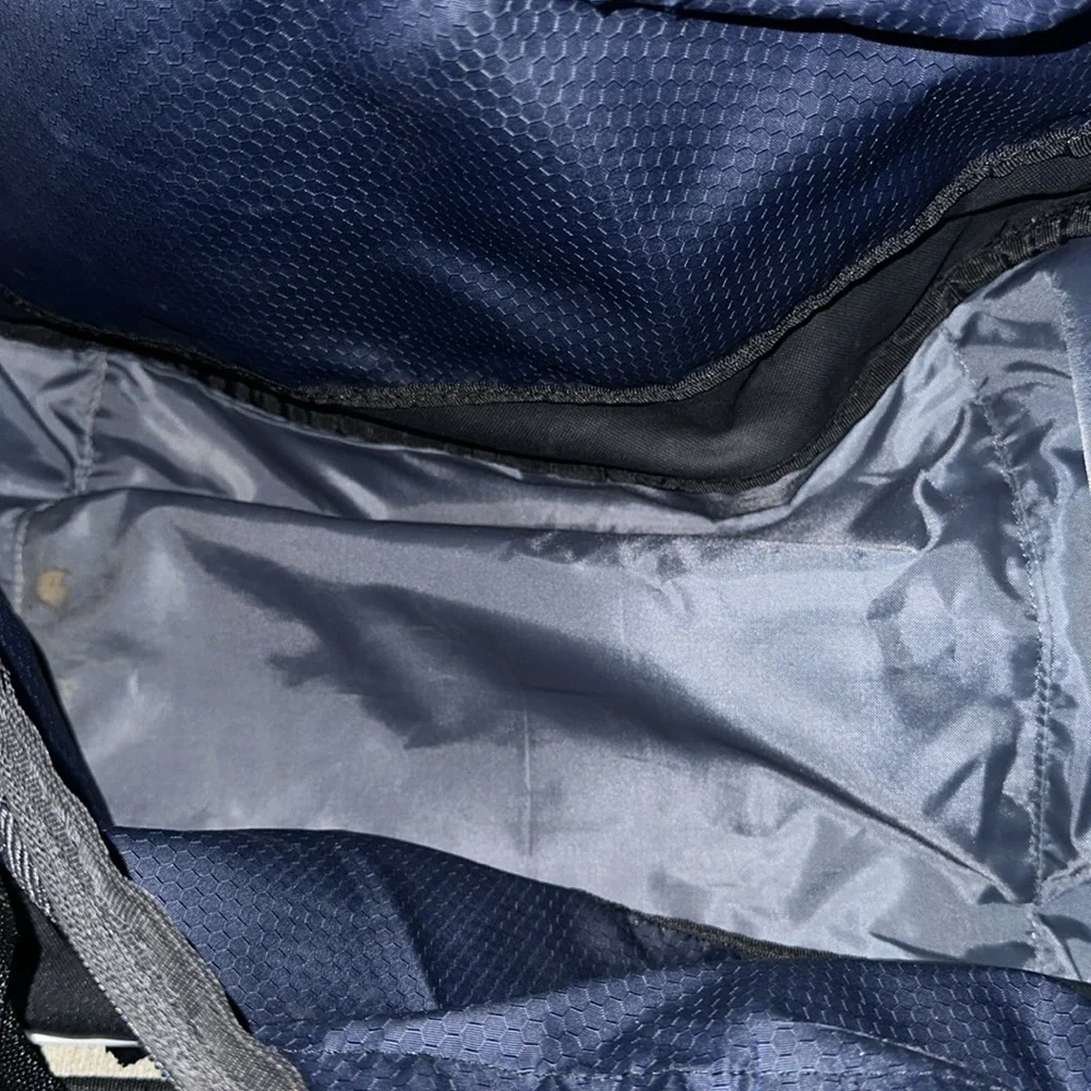 Adidas duffle bag - Picture 2 of 3